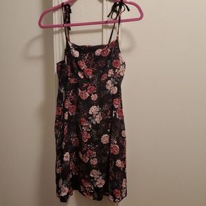 Hot topic skull floral dress size M